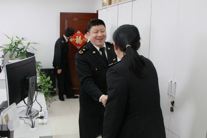 副关长高瑞峰到海关总署税收征管局(京津)调研慰问